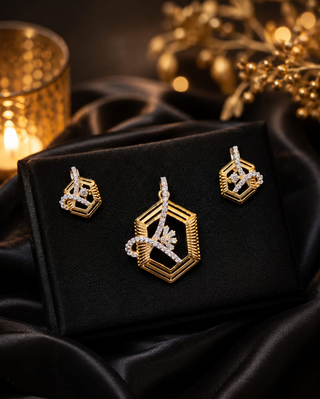 Petite Bloom Pendant Set